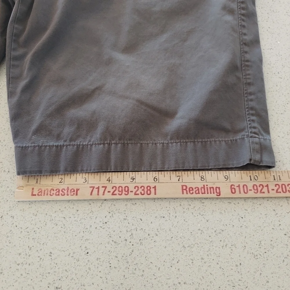 J.CREW Men Chino Shorts Size 36 Classic Flat Front 100% Cotton Gray Khaki EUC